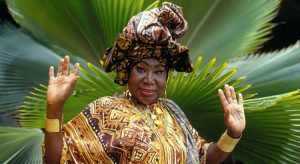 Atriz Marina Miranda, da 'Escolinha do Professor Raimundo', morre aos 90 anos