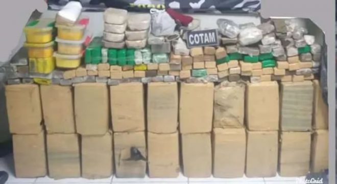 Polícia Militar apreende quase meia tonelada de drogas em imóvel em Pacatuba