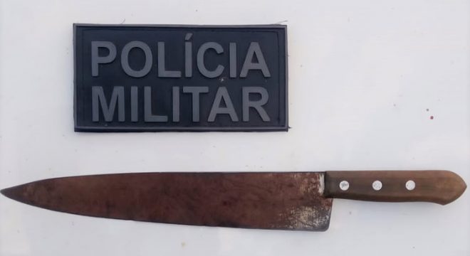 Carroceiro sai à procura de mulher com faca no Cariri por esta ter separado dele
