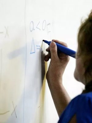 Professores estaduais temporários do Ceará vão ter contratos prorrogados