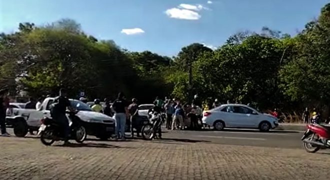 Acidentes com motos deixam casal ferido em Crato e homem morreu em Santana do Cariri