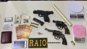 Raio apreende pistola, dois revólveres e maconha no município de Icó