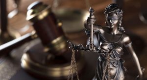 Após quatro anos preso, jovem condenado por latrocínio é absolvido por falta de provas