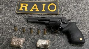Raio apreende revólver e maconha em Icó