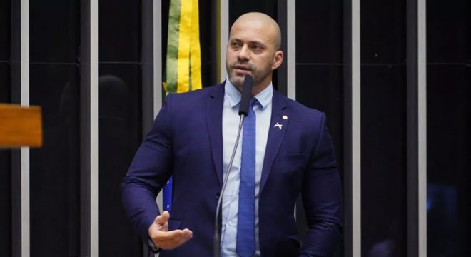 Preso, Daniel Silveira recebe R$ 1 mi em salários e cotas