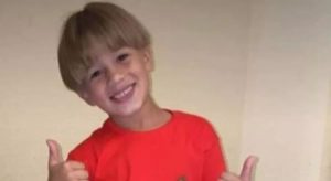 Garoto de 6 anos morre atropelado ao atravessar pista para ir ao encontro do pai no Ceará