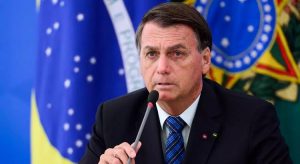 Bolsonaro lamenta perdas na pandemia, mas diz que governo cuidou da economia