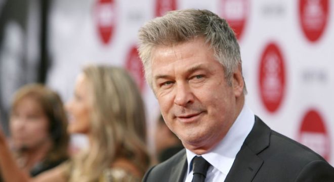 Arma usada por Alec Baldwin em filmagens era legítima, diz promotora
