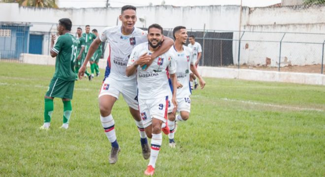 Barbalha vence mais uma e segue 100% na Fares Lopes