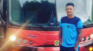 Ex-jogador do Guarany é agredido pela população e preso após tentar assaltar mulher, em Fortaleza