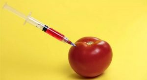 Aditivos químicos estão presentes em 4 de cada 5 alimentos vendidos nos mercados do Brasil