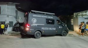 PM mata vizinho de 18 anos a tiros e só se entrega após negociação com o Bope