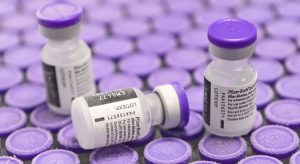 Ceará vai receber lote com 277 mil doses de vacinas Pfizer nesta terça-feira, diz Camilo Santana