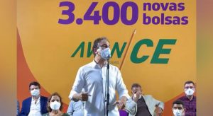 Camilo anuncia 3.400 bolsa para alunos da rede pública que ingressarão nas universidades