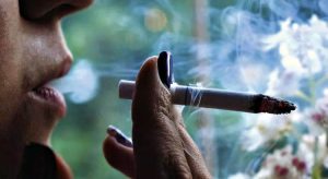 Número de fumantes diminui, mas os esforços devem continuar, afirma OMS