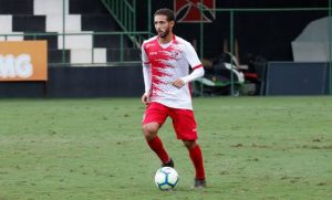 Volante Tiago Corrêa se apresenta ao Icasa