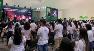 Estudantes da rede estadual do Ceará recebem mais de 10 mil notebooks