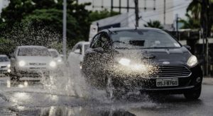Inmet emite alerta de fortes chuvas para 97 municípios do Ceará