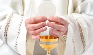 Âmbulas com hóstias consagradas são furtadas de capela em Barbalha