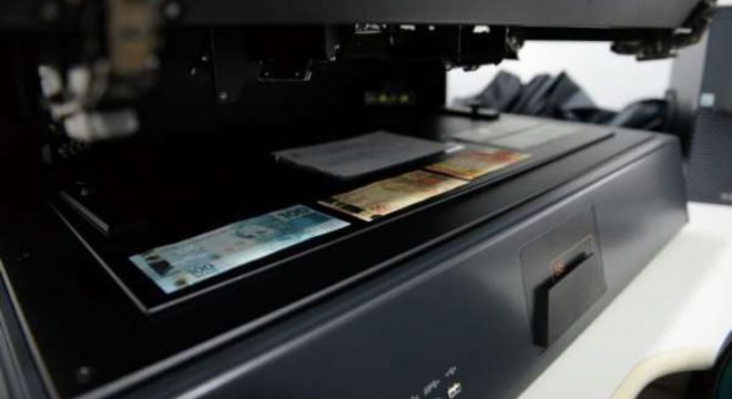 Novos equipamentos ajudam Perícia Forense na apuração de adulteração de documentos