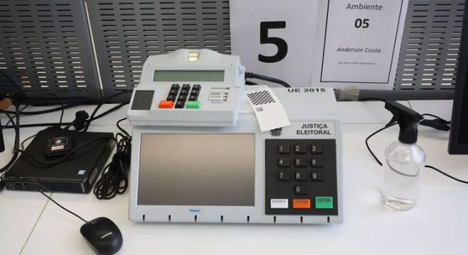 TSE permite que candidato adote nome de coletivos na urna em 2022