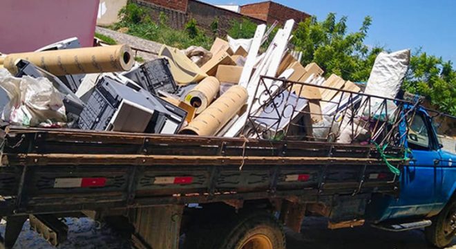 Prefeitura de Várzea Alegre retira mais de 3 toneladas de lixo eletrônico do município