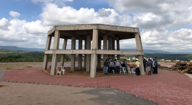 Obras de estátua de Santo Antônio avançam em Barbalha