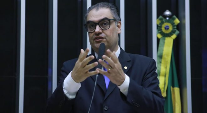 Câmara aprova projeto sobre tarifas de minigeradores de energia elétrica