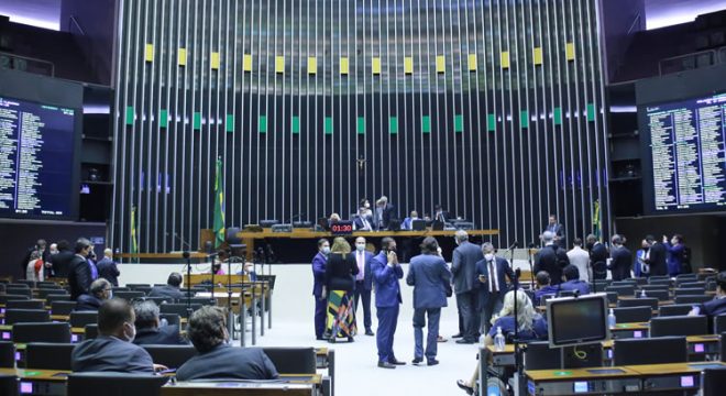 Câmara conclui votação de projeto que altera a Lei do Fundeb; texto segue para sanção