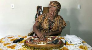 Somos atingidos pelo preconceito e racismo religioso, afirma Mãe Célia de Oxum