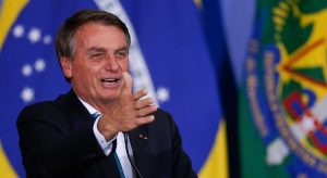 Bolsonaro diz que entregará Brasil melhor 'bem lá na frente'