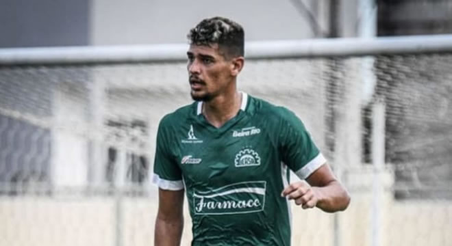 Icasa perde zagueiro e ganha opção para o ataque