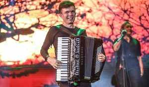 Cantor cearense Waldonys testa positivo para Covid-19 pela segunda vez