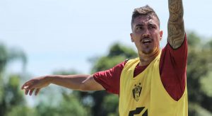 Icasa anuncia contratação de atacante filho de Romário