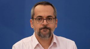 Weintraub diz que Bolsonaro sabia antecipadamente de operação contra Flávio