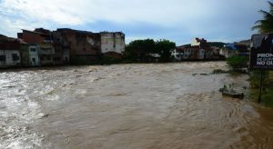 Fenômeno responsável por temporais em MG não ameaça o Ceará, garante meteorologista