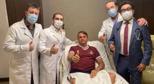 Bolsonaro recebe alta médica após internação por obstrução intestinal