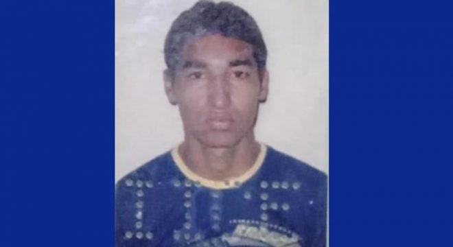 Homem morre após colidir motocicleta contra ônibus de turismo em Farias Brito