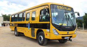 ônibus escolar