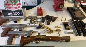 Até 20% das armas apreendidas com criminosos no Ceará são adquiridas de forma lícita, afirma secretário