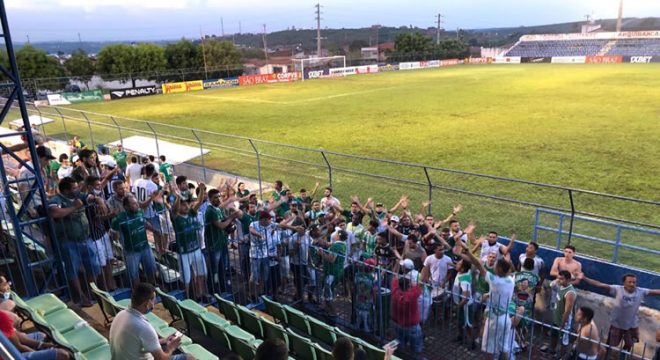 Protestos de torcedores, obras do Romeirão e Campeonato Cearense foram destaques no Replay desta segunda