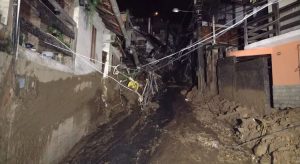 Temporal em Petrópolis deixa pelo menos 35 mortos e 80 casas atingidas