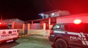 Dois homens são mortos a tiros em casa alugada em Aquiraz