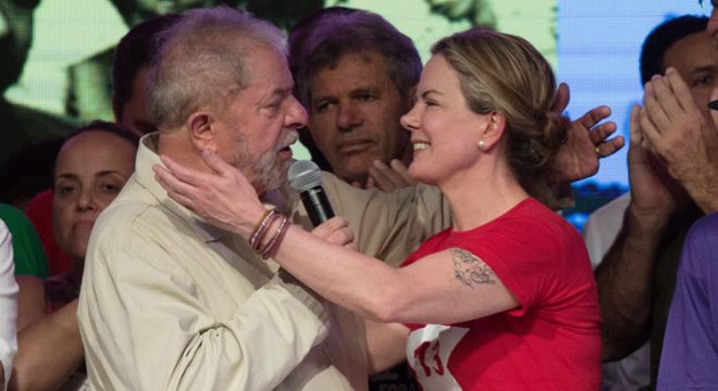 Na pré-campanha, petistas alvo de investigação aconselham Lula