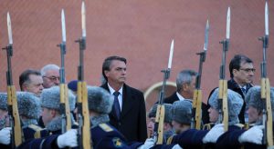 'Somos solidários à Rússia', diz Bolsonaro em encontro com Putin