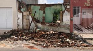 Fachada de imóvel desaba e proprietário é notificado em Juazeiro do Norte