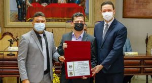 Em sessão esvaziada, Sérgio Moro recebe o título de cidadão juazeirense