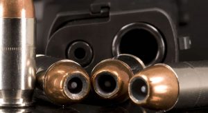 Número de assassinatos cai 7% no Brasil em 2021, menor em 14 anos