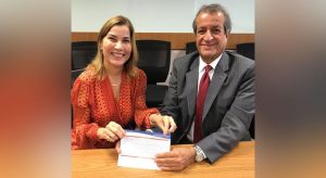 Denunciada pela CPI da Covid, Capitã Cloroquina se filia ao PL de Bolsonaro