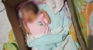 Recém-nascida ainda com cordão umbilical é encontrada em lixeira no Pernambuco